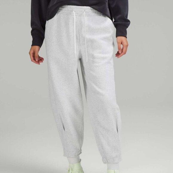 Lululemon Loungeful Oversized-Fit High-Rise Cropped Jogger Core Ultra Light Grey - Picture 1 of 2